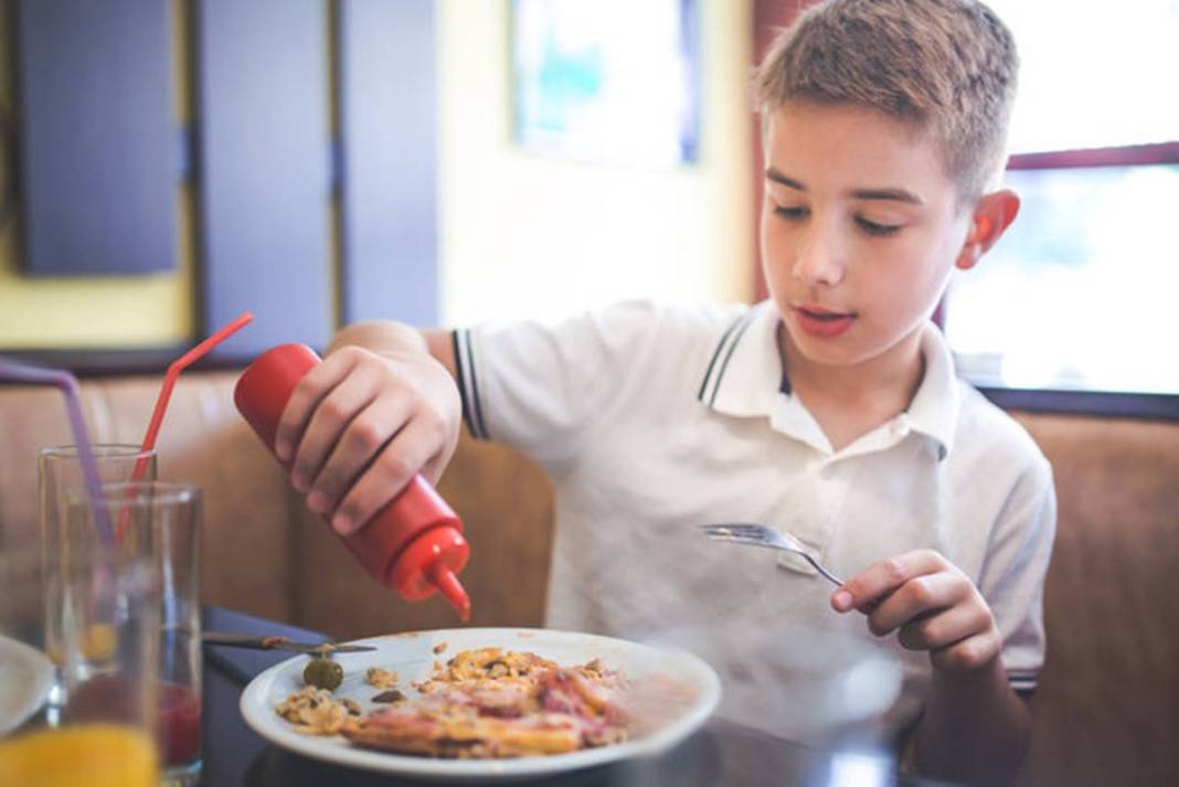 Takma diş almak isteyen kadınlar, eşlerinden izin almak zorunda! Bu tuhaf kurallar, duyanları hayrete düşürüyor 2